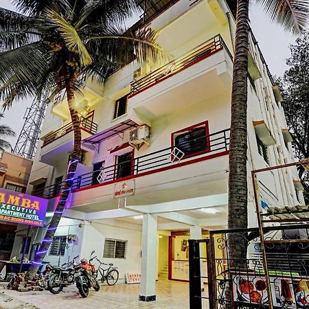 Amba Executive An Apartment Hotel Mundhva Екстериор снимка